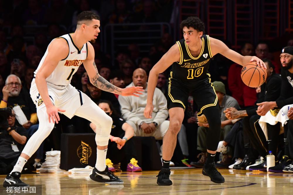 更是在艺术 更是在艺术